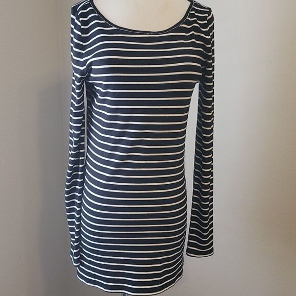 White house black market long sleeve bundle of tops. - Picture 7 of 14